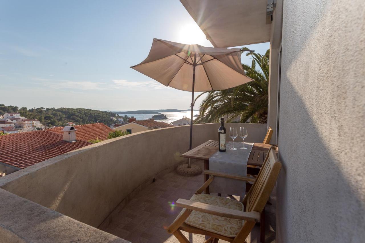 Apartman Lucy Hvar Town Buitenkant foto